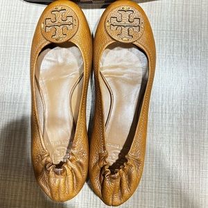 Tory Burch Brown Reva Ballerina Flat Size 8